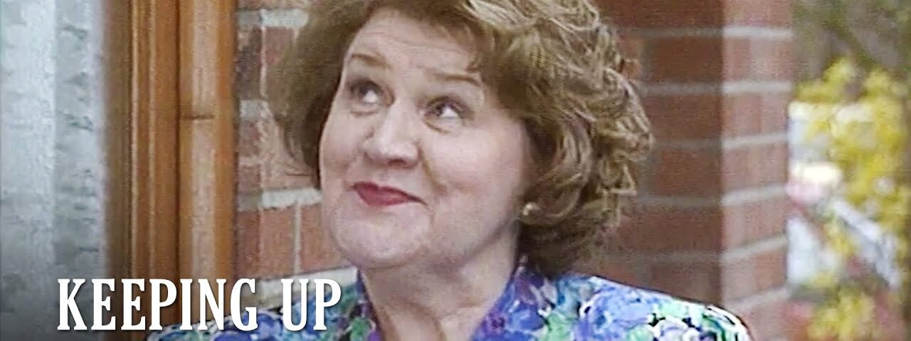 Who’s that at the door? | Keeping Up Appearances